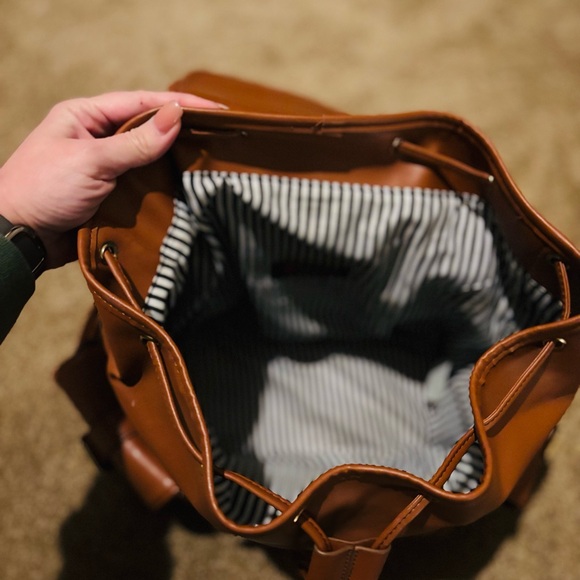 Just Fab Brown Faux Leather Backpack Adjustable Straps Fold Over Flap - Picture 4 of 7